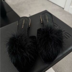Black Feathered Women's Slides